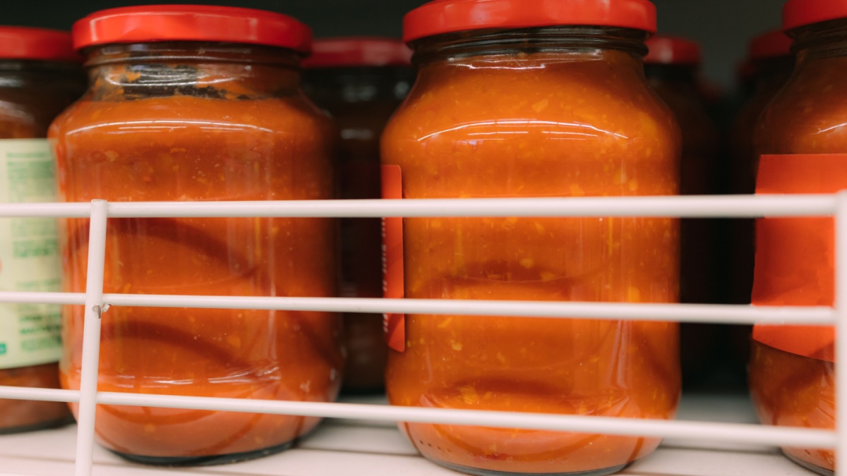 Vasetti di ragu confezionato